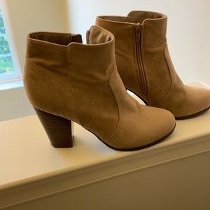 Tan Lulu’s heeled boots, good condition
